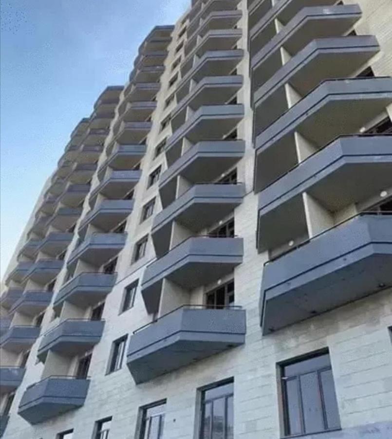 Beautiful Apartment With 3 Balconies In The Center Of Jerevan Exteriör bild