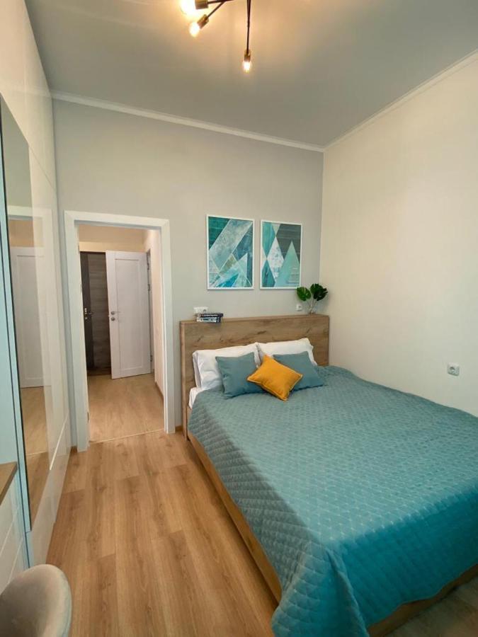 Beautiful Apartment With 3 Balconies In The Center Of Jerevan Exteriör bild