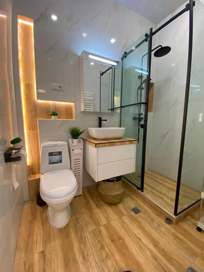 Beautiful Apartment With 3 Balconies In The Center Of Jerevan Exteriör bild